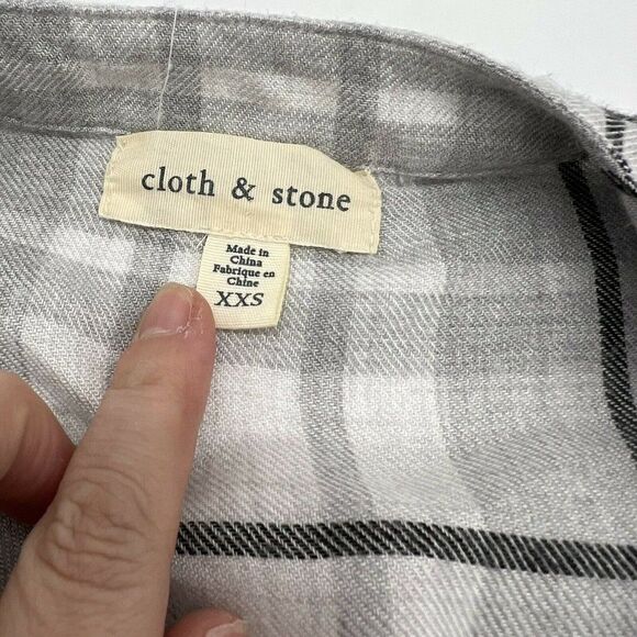 Cloth & Stone Gray Plaid Rayon Shirt Fray Trim Misses Size XXS - Picture 2 of 5